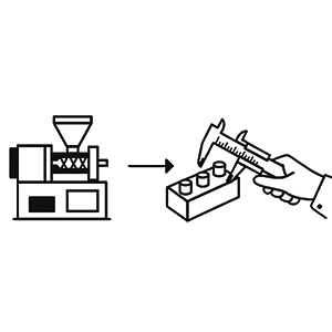 ±0.1mm精度に対応した成形品の測定作業の様子